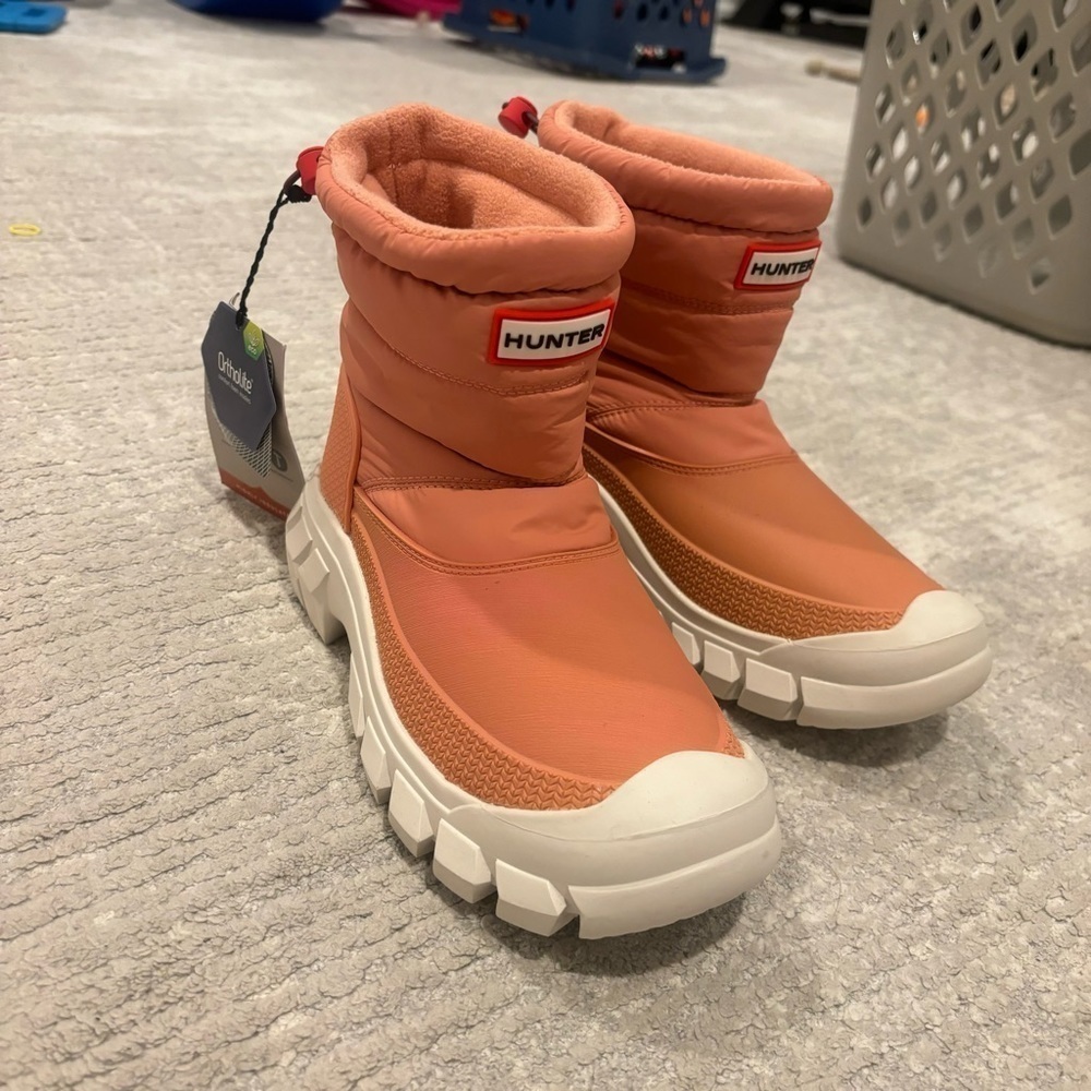 NWT Hunter Intrepid Short Waterproof Cold Weather Boots - Picture 2 of 8